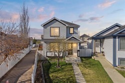49 Evermeadow Manor SW Calgary, AB T2Y 4W8