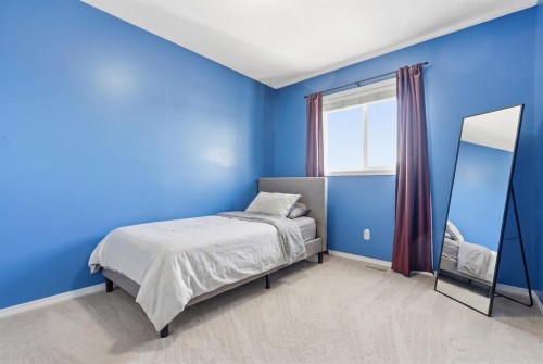 49 Evermeadow Manor Sw, Calgary, AB 