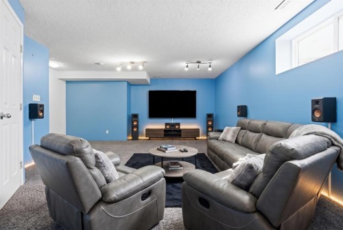 49 Evermeadow Manor Sw, Calgary, AB 