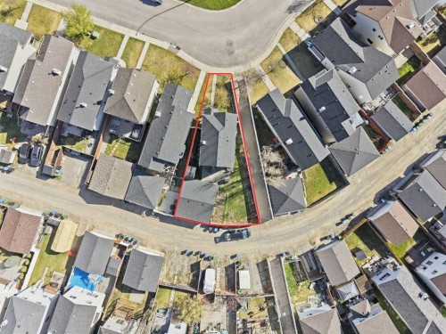 49 Evermeadow Manor Sw, Calgary, AB 
