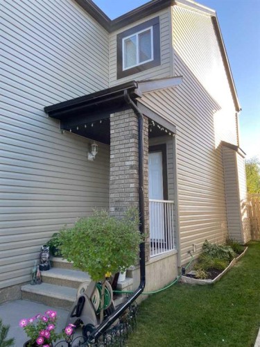 1600 Copperfield Boulevard Se, Calgary, AB 