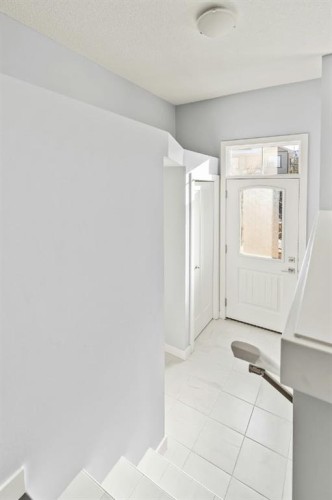 4 Evanscrest Gardens Nw, Calgary, AB - Indoor Photo Showing Other Room