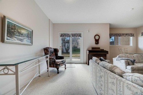 58 Evergreen Bay Sw, Calgary, AB - Indoor Photo Showing Other Room