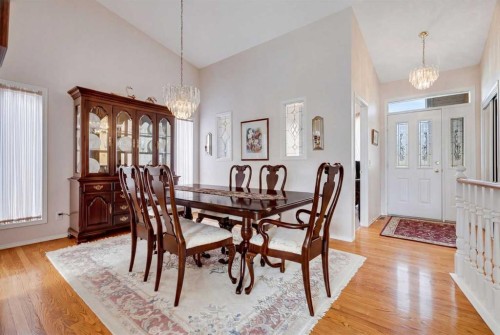 58 Evergreen Bay Sw, Calgary, AB - Indoor Photo Showing Dining Room