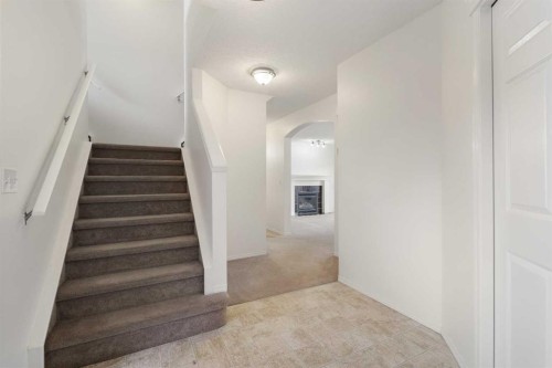 112 Everridge Drive Sw, Calgary, AB - Indoor Photo Showing Other Room