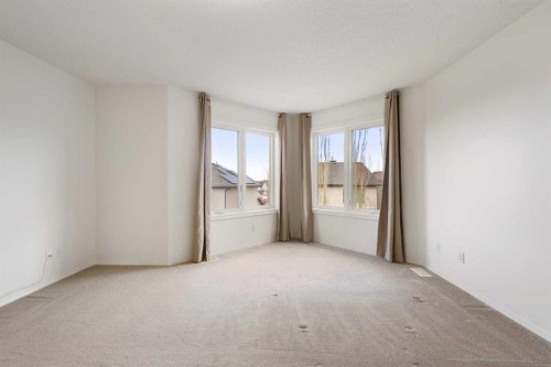 112 Everridge Drive Sw, Calgary, AB - Indoor Photo Showing Other Room