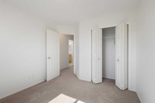 112 Everridge Drive Sw, Calgary, AB - Indoor