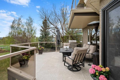 527 Scimitar Bay Nw, Calgary, AB - Outdoor