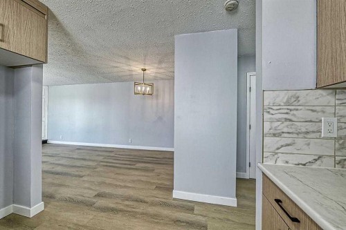 71 Falton Drive Ne, Calgary, AB - Indoor