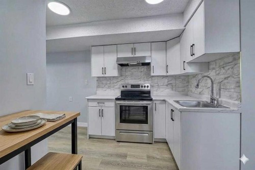 71 Falton Drive Ne, Calgary, AB - Indoor Photo Showing Kitchen