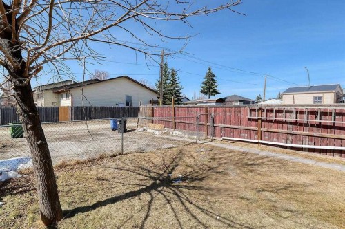 71 Falton Drive Ne, Calgary, AB - Outdoor