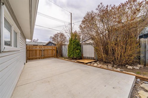 5207 5 Avenue Se, Calgary, AB - Outdoor With Exterior