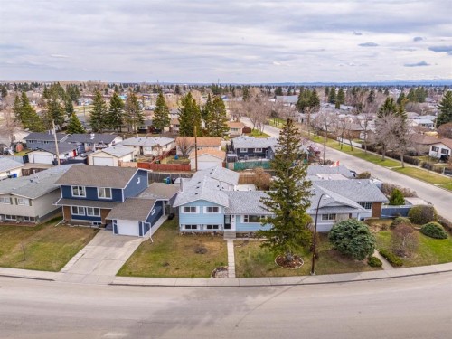 5207 5 Avenue Se, Calgary, AB - Outdoor With View