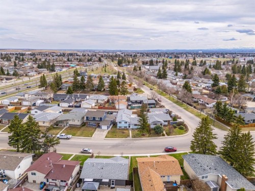 5207 5 Avenue Se, Calgary, AB - Outdoor With View