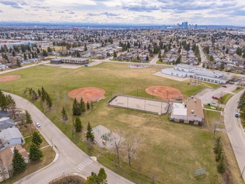 5207 5 Avenue Se, Calgary, AB - Outdoor With View
