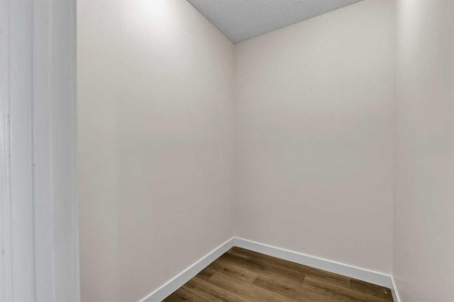 406-4455A Greenview Drive Ne, Calgary, AB - Indoor Photo Showing Other Room