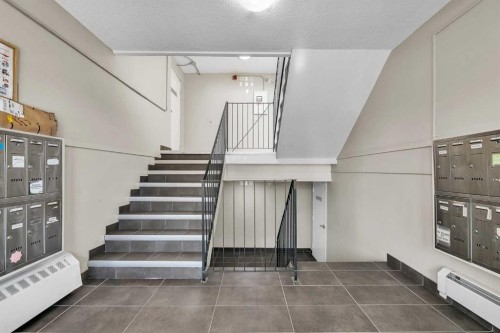 406-4455A Greenview Drive Ne, Calgary, AB - Indoor Photo Showing Other Room