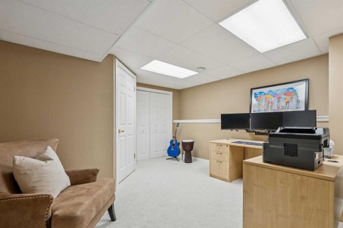 110 Candle Terrace Sw, Calgary, AB - Indoor Photo Showing Other Room