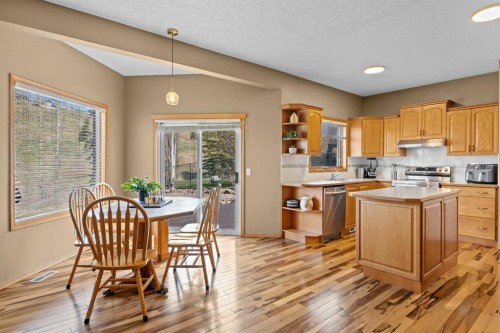 30 Gleneagles View, Cochrane, AB - Indoor