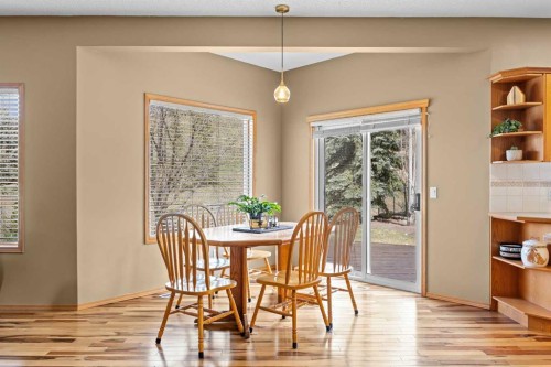 30 Gleneagles View, Cochrane, AB - Indoor Photo Showing Dining Room