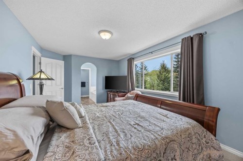 11178 Hidden Valley Drive Nw, Calgary, AB - Indoor Photo Showing Bedroom