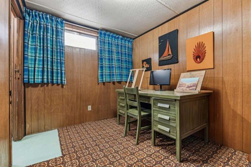 9843 5 Street Se, Calgary, AB - Indoor Photo Showing Office