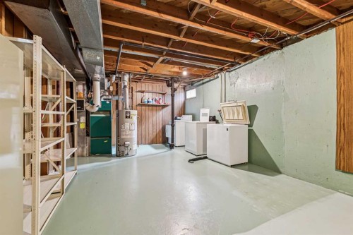 9843 5 Street Se, Calgary, AB - Indoor Photo Showing Other Room