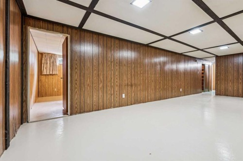 9843 5 Street Se, Calgary, AB - Indoor Photo Showing Other Room