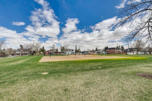 229 29 Avenue Ne, Calgary, AB - Outdoor With View
