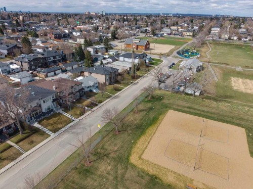 229 29 Avenue Ne, Calgary, AB - Outdoor With View