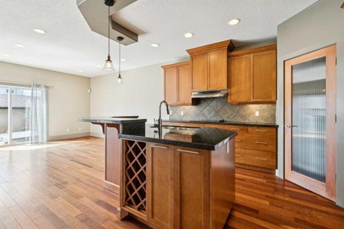 229 29 Avenue Ne, Calgary, AB - Indoor Photo Showing Kitchen