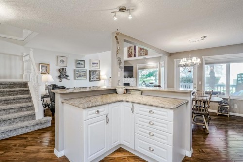 25-200 Sandstone Drive Nw, Calgary, AB - Indoor