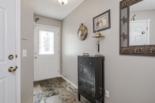 25-200 Sandstone Drive Nw, Calgary, AB - Indoor Photo Showing Other Room