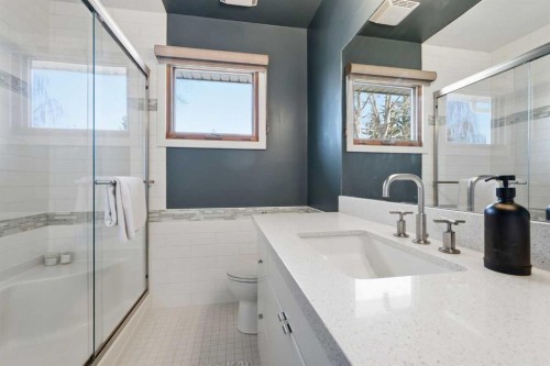 5893 Dalcastle Drive Nw, Calgary, AB - Indoor Photo Showing Bathroom