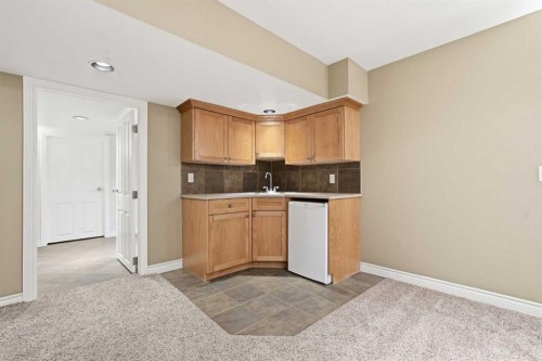 5893 Dalcastle Drive Nw, Calgary, AB - Indoor Photo Showing Kitchen