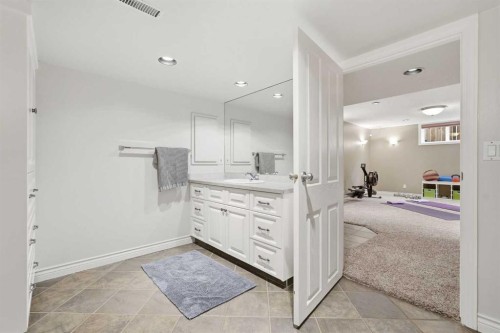 5893 Dalcastle Drive Nw, Calgary, AB - Indoor