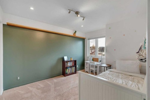 941 Riverview Place Se, Calgary, AB - Indoor Photo Showing Other Room
