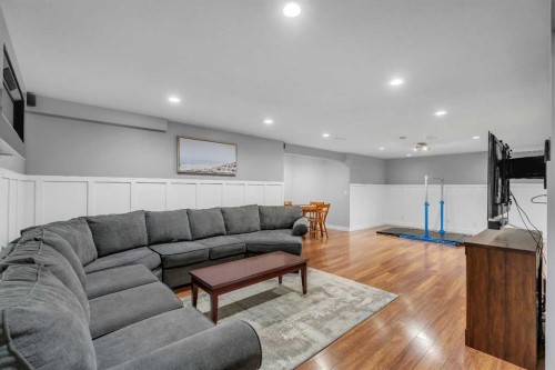 941 Riverview Place Se, Calgary, AB - Indoor Photo Showing Living Room