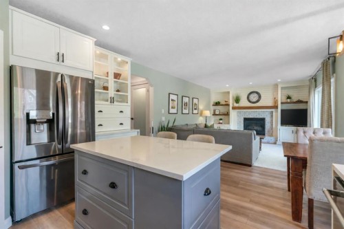 941 Riverview Place Se, Calgary, AB - Indoor With Fireplace