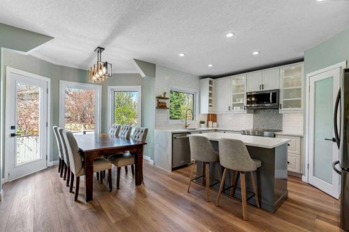 941 Riverview Place Se, Calgary, AB - Indoor