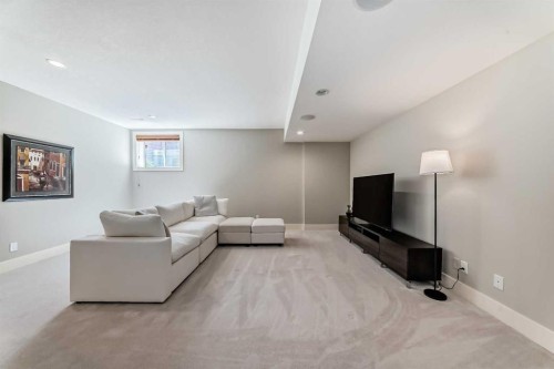 425 36 Avenue Nw, Calgary, AB - Indoor