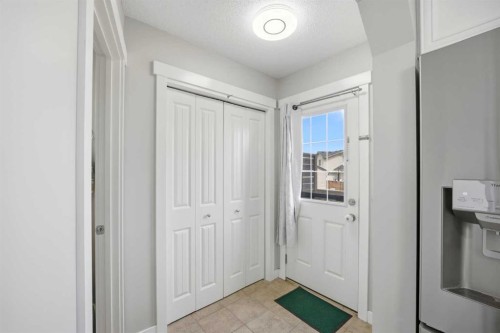 39 Panora Square Nw, Calgary, AB - Indoor Photo Showing Other Room