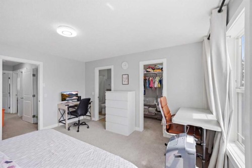 39 Panora Square Nw, Calgary, AB - Indoor Photo Showing Other Room