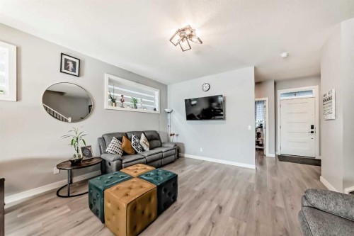 15053 37 Street Sw, Calgary, AB - Indoor Photo Showing Living Room