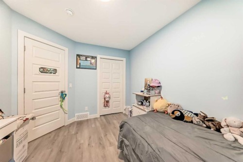 15053 37 Street Sw, Calgary, AB - Indoor Photo Showing Bedroom