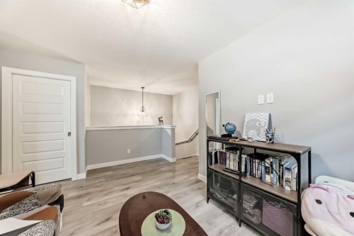 15053 37 Street Sw, Calgary, AB - Indoor