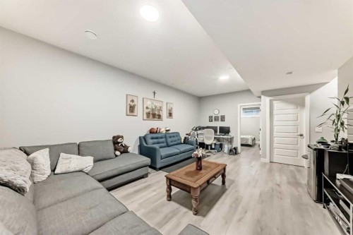 15053 37 Street Sw, Calgary, AB - Indoor Photo Showing Living Room