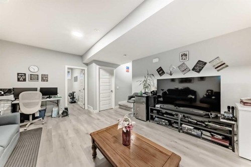 15053 37 Street Sw, Calgary, AB - Indoor Photo Showing Living Room
