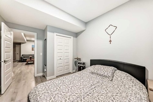 15053 37 Street Sw, Calgary, AB - Indoor Photo Showing Bedroom