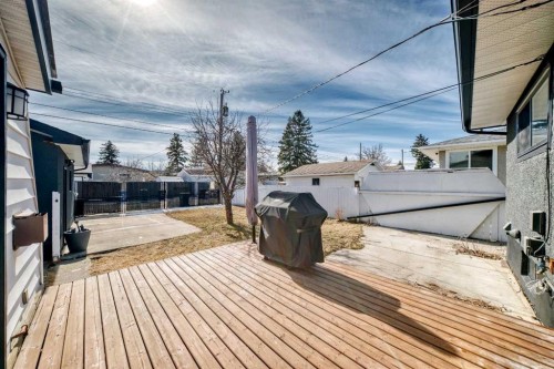 9215 Allison Drive Se, Calgary, AB - Outdoor With Exterior